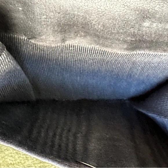 Vintage Chanel Black Quilted Caviar Leather Bifold Unisex Wallet - Picture 8 of 13